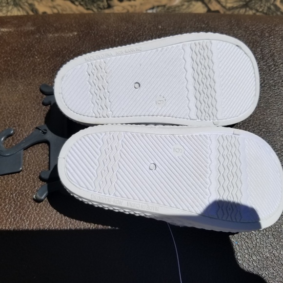 NWT Baby Boy's Fire Station Slippers Size 6 - Picture 5 of 6